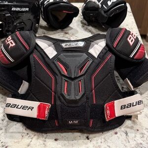 Bauer XSN Shoulder Pads YM